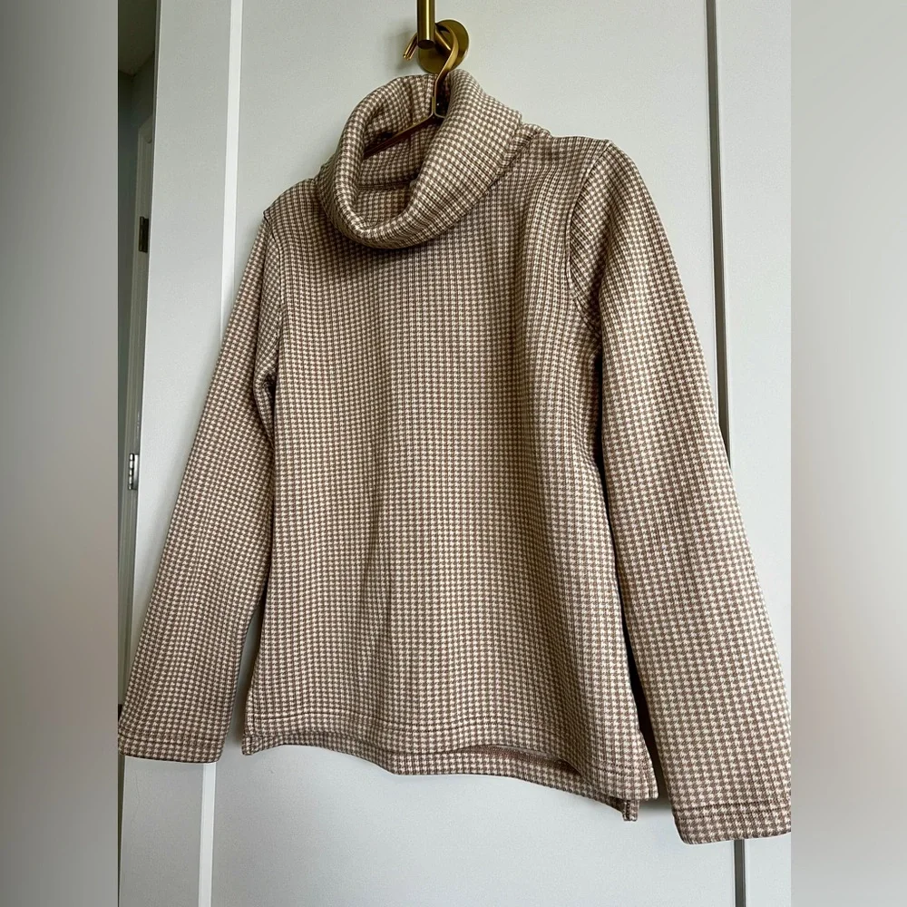 EUC J.Crew Houndstooth Funnel Neck Sweater Beige Cream Pullover Cozy Size S - Picture 5 of 14